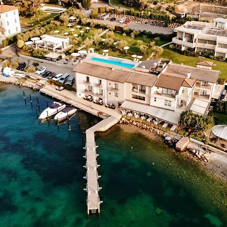 Bella Hotel & Restaurant With Private Dock For Mooring Boats Сан-Феліче-дель-Бенако Екстер'єр фото